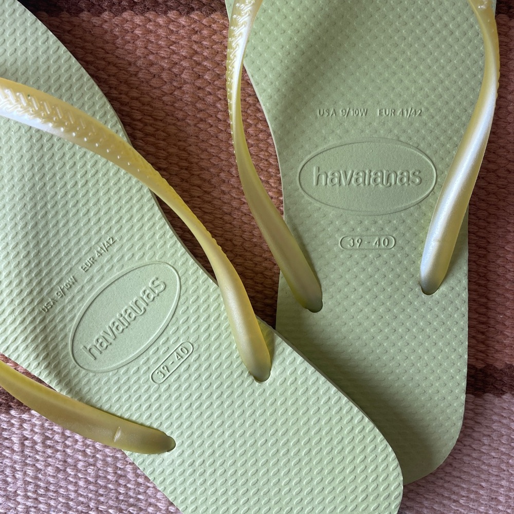 Havaianas Women's Light Green Sandals